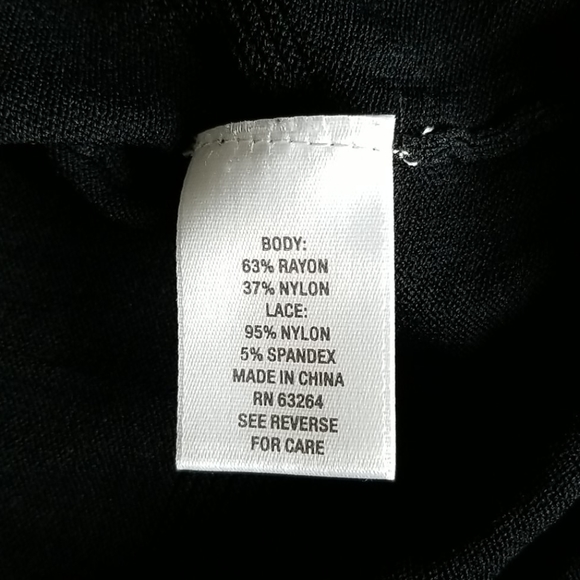 Short sleeve lace mixed media dress - Picture 7 of 7